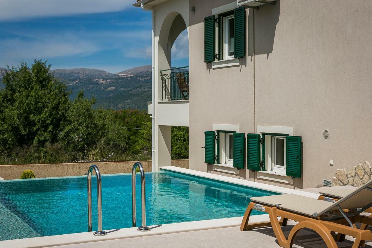 Athinais Lak Villa Lakíthra Екстериор снимка