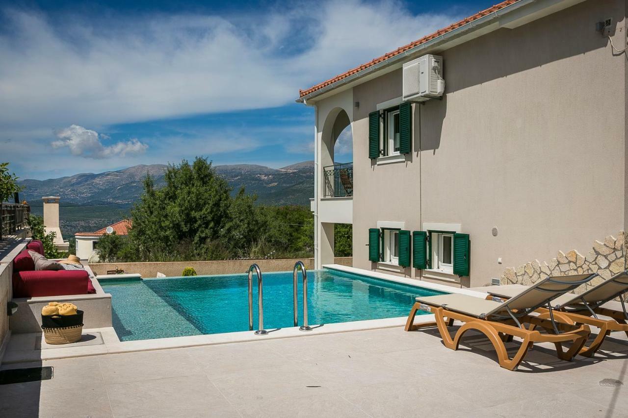 Athinais Lak Villa Lakíthra Екстериор снимка